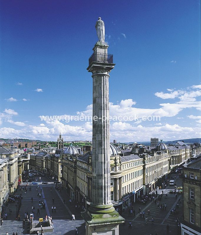 Grey's Monument viewed from Monument Mall