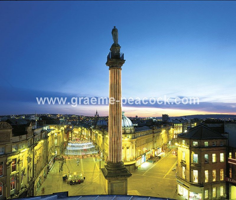 Grey's Monument at Christmas