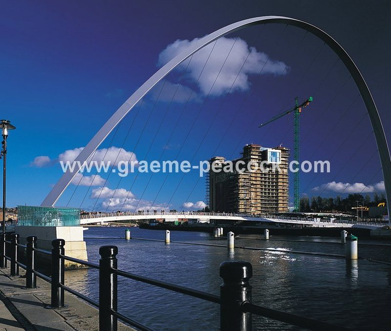 Gateshead Millennium Bridge & BALTIC Art Centre