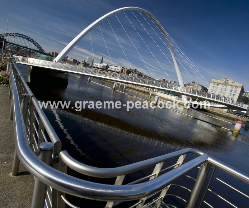 Gateshead Millennium Bridge, Gateshead Quayside