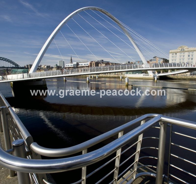 Gateshead Millennium Bridge, Gateshead Quayside