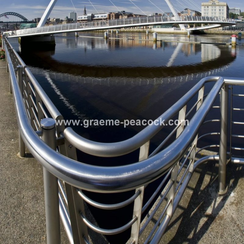 Gateshead Millennium Bridge, Gateshead Quayside