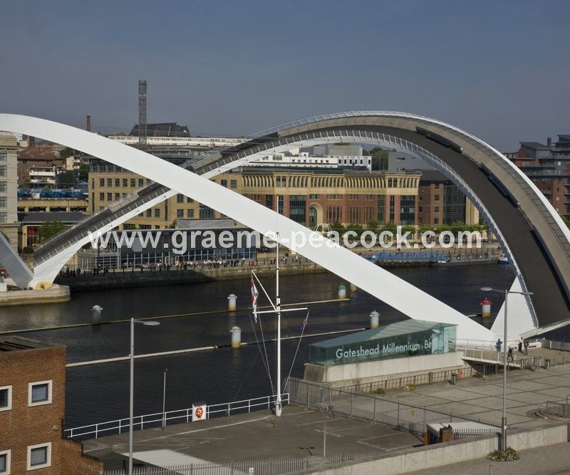Gateshead Millennium Bridge in open position, Gateshead Quayside