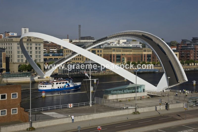 Gateshead Millennium Bridge in open position, Gateshead Quayside