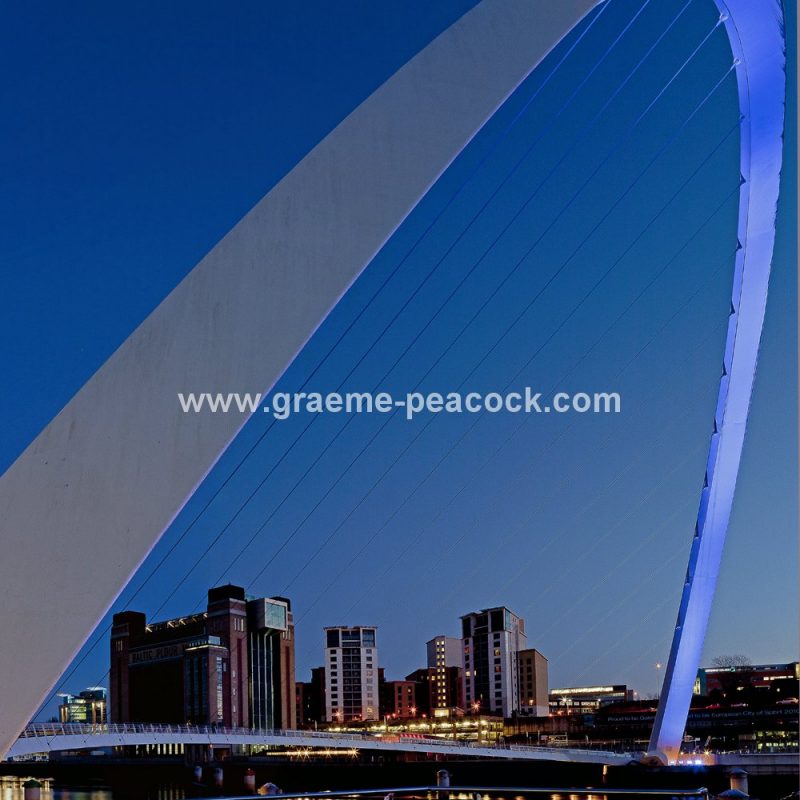 Gateshead Millennium Bridge, Newcastle upon Tyne, Tyne and Wear