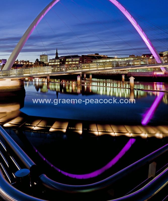 Gateshead Millennium Bridge, Newcastle upon Tyne, Tyne and Wear