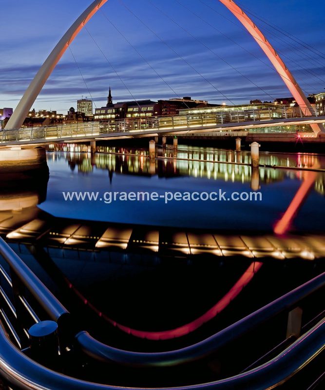 Gateshead Millennium Bridge, Newcastle upon Tyne, Tyne and Wear